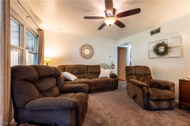 140 S Bon Air Avenue, Youngstown, OH 44509