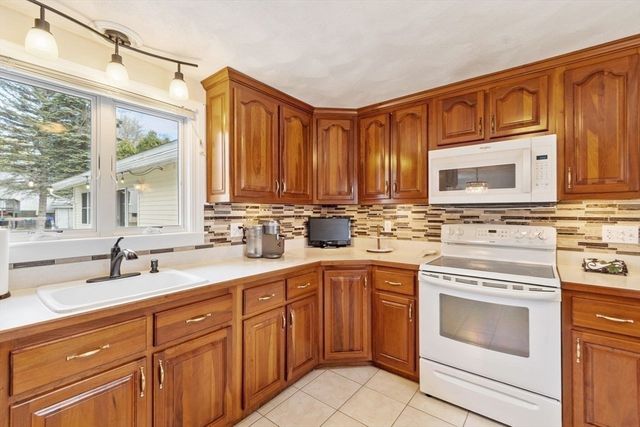 1 Anderson St, Peabody, MA 01960