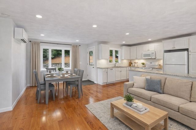 1 Anderson St, Peabody, MA 01960