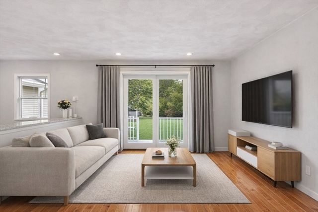 1 Anderson St, Peabody, MA 01960