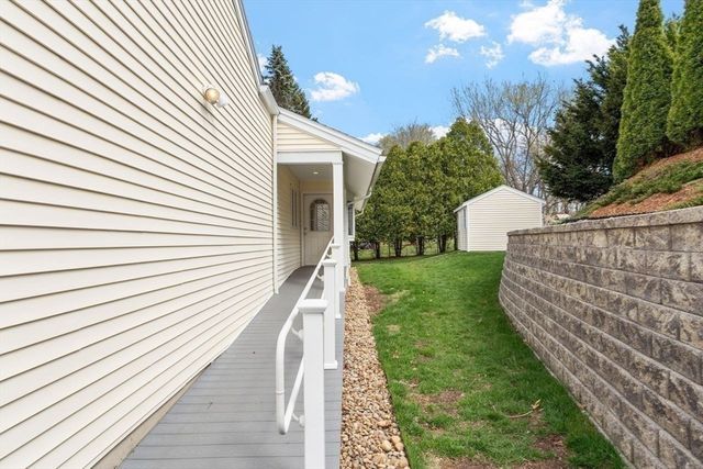 1 Anderson St, Peabody, MA 01960