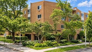203 N Kenilworth Avenue 4F, Oak Park, IL 60302