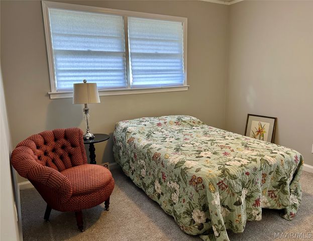 718 PERRY HILL Road, Montgomery, AL 36109