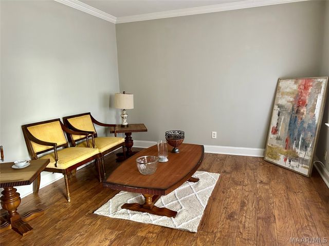 718 PERRY HILL Road, Montgomery, AL 36109