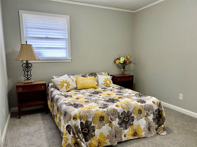 718 PERRY HILL Road, Montgomery, AL 36109