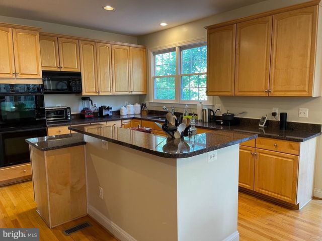 6915 BONHEIM CT, Mclean, VA 22101
