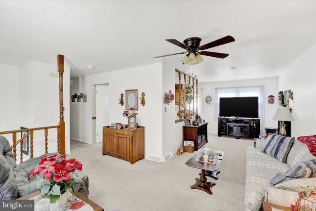 963 W OLD YORK ROAD, Carlisle, PA 17015