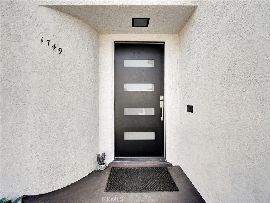 Image 5 of property listing at 1749 W Colegrove, Montebello, CA 90640