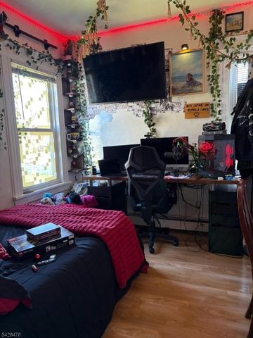 15 E Clay Ave 3, Roselle Park Boro, NJ 07204