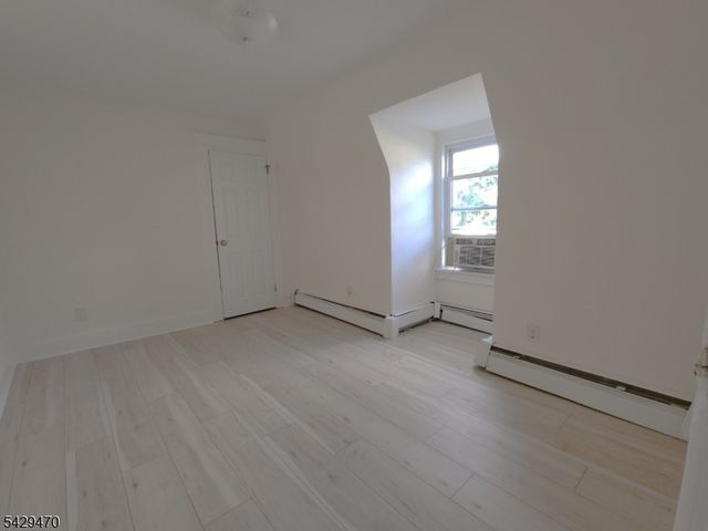 15 E Clay Ave 3, Roselle Park Boro, NJ 07204