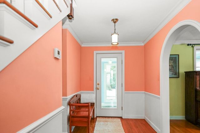 33 Severn St, Longmeadow, MA 01106