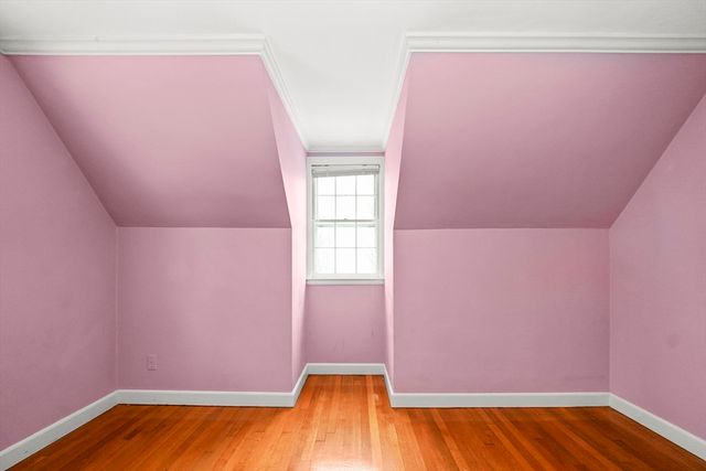 33 Severn St, Longmeadow, MA 01106