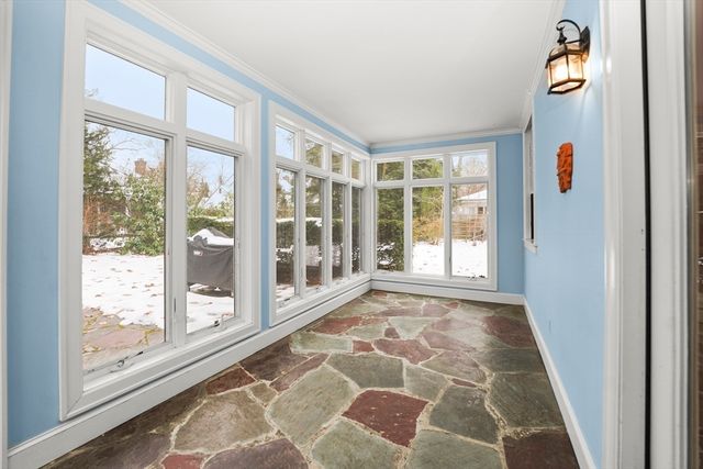 33 Severn St, Longmeadow, MA 01106