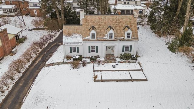 33 Severn St, Longmeadow, MA 01106