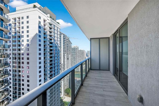45 SW 9th Street 3807, Miami, FL 33130