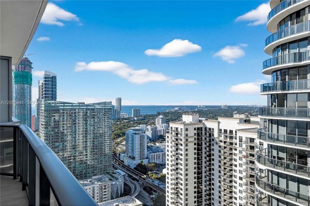 45 SW 9th Street 3807, Miami, FL 33130
