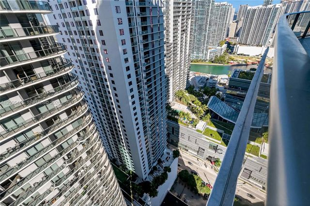45 SW 9th Street 3807, Miami, FL 33130