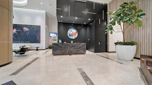 45 SW 9th Street 3807, Miami, FL 33130