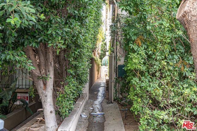 8468 Fountain Avenue, West Hollywood, CA 90069