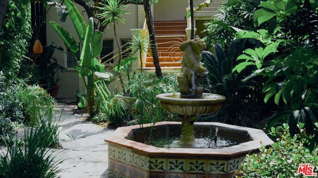 8468 Fountain Avenue, West Hollywood, CA 90069