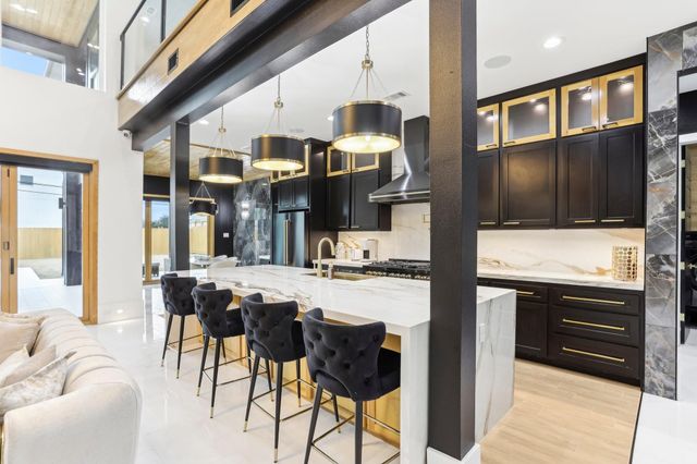 3902 Charleston Street, Houston, TX 77021