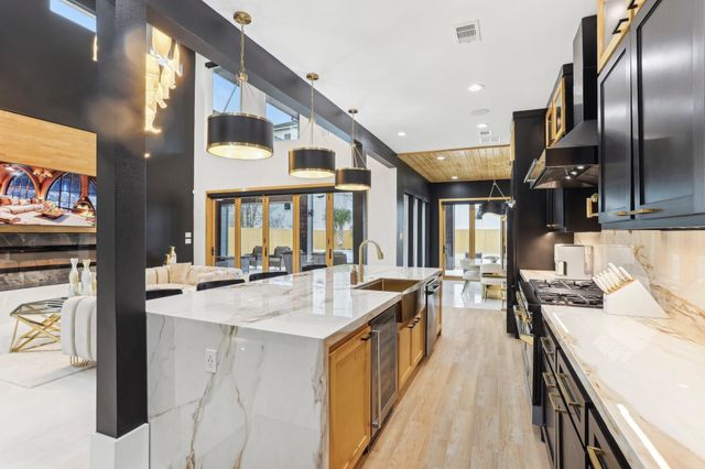 3902 Charleston Street, Houston, TX 77021