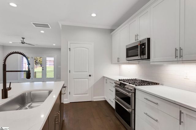 61 Hensley Road, Greenville, SC 29607