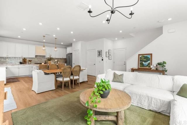 1763 Laurelwood Way, Oceanside, CA 92057