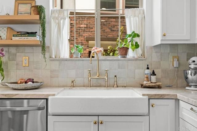 1763 Laurelwood Way, Oceanside, CA 92057