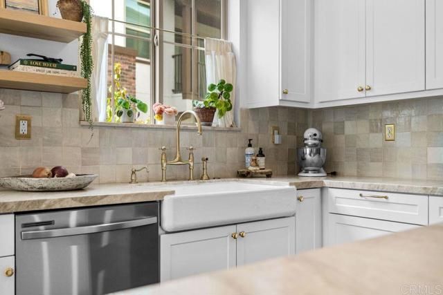 1763 Laurelwood Way, Oceanside, CA 92057