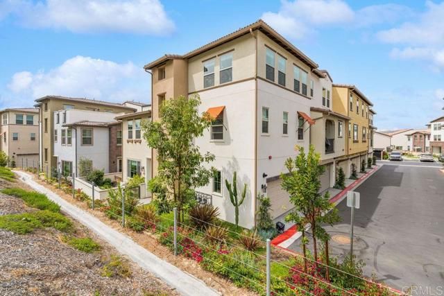 1763 Laurelwood Way, Oceanside, CA 92057