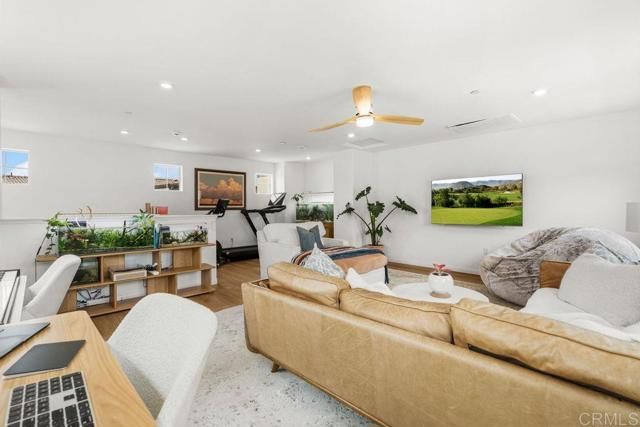 1763 Laurelwood Way, Oceanside, CA 92057