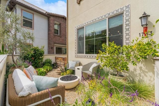 1763 Laurelwood Way, Oceanside, CA 92057