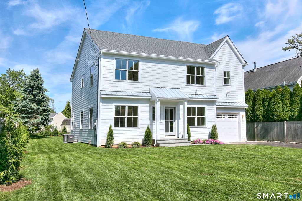 200 Henry Street, Fairfield, CT 06824