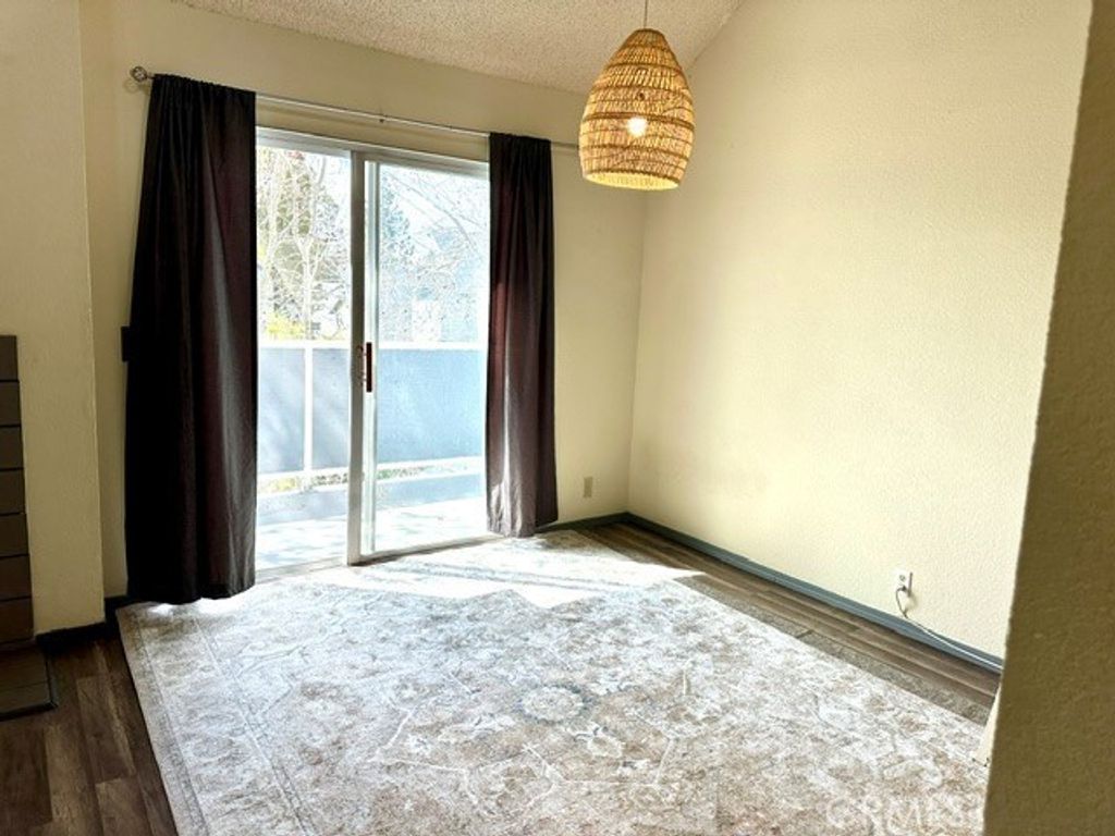 Image 4 of property listing at 1033 Southwood, San Luis Obispo, CA 93401