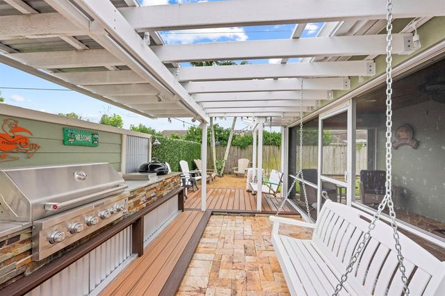 128 Banyan Circle, Jupiter, FL 33458