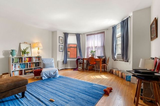 14-16 Davis Ave, Brookline, MA 02445
