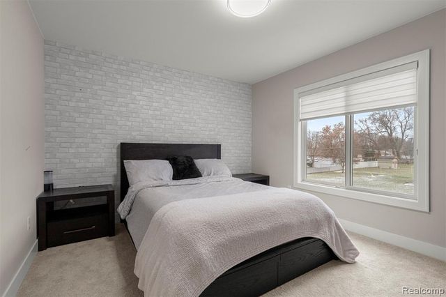 8615 Greendale Drive, Sterling Heights, MI 48312