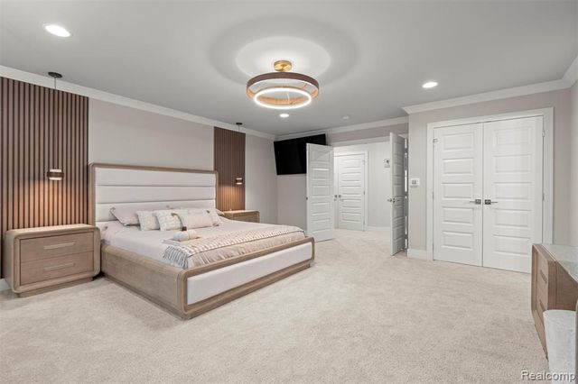 8615 Greendale Drive, Sterling Heights, MI 48312