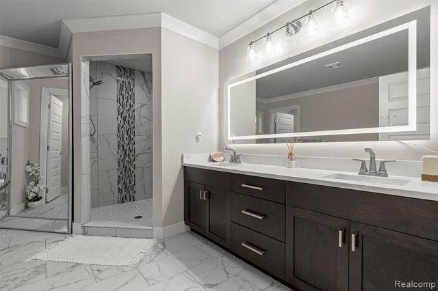 8615 Greendale Drive, Sterling Heights, MI 48312