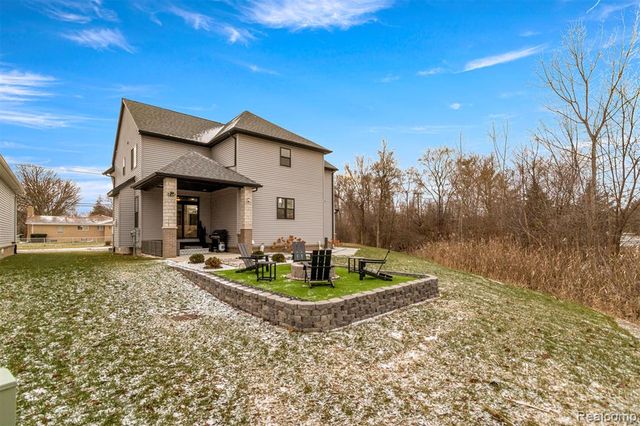 8615 Greendale Drive, Sterling Heights, MI 48312