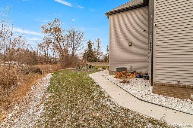 8615 Greendale Drive, Sterling Heights, MI 48312