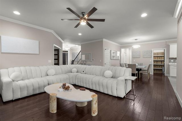 8615 Greendale Drive, Sterling Heights, MI 48312