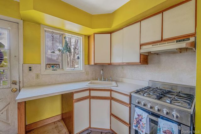 130 Lafayette Road, West Babylon, NY 11704