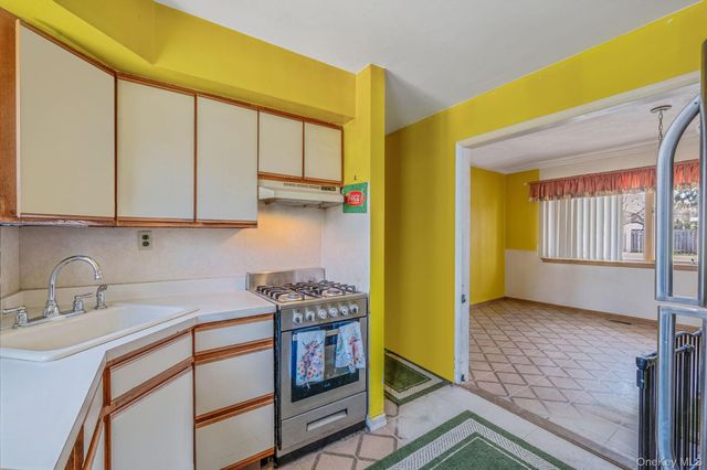 130 Lafayette Road, West Babylon, NY 11704