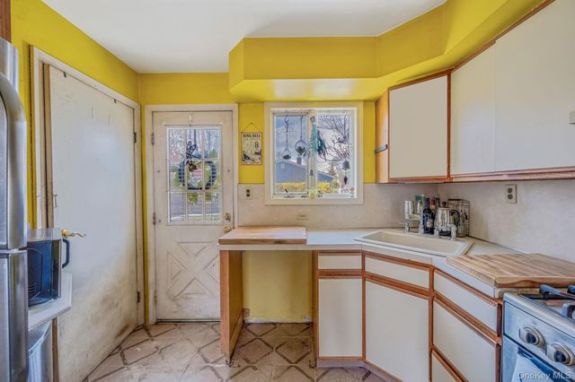 130 Lafayette Road, West Babylon, NY 11704