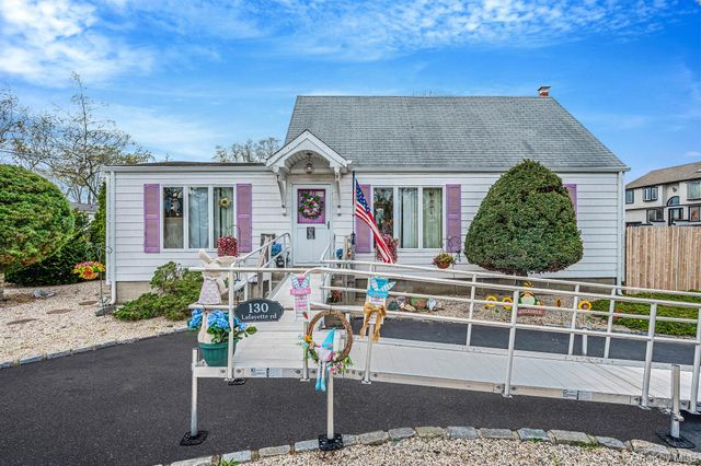 130 Lafayette Road, West Babylon, NY 11704