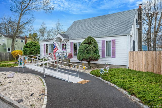 130 Lafayette Road, West Babylon, NY 11704