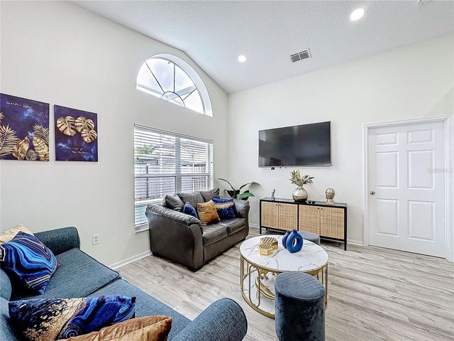 458 HOLLINGHEAD LOOP, Davenport, FL 33896
