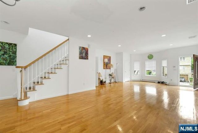 531A 2nd Street A, Palisades Park, NJ 07650